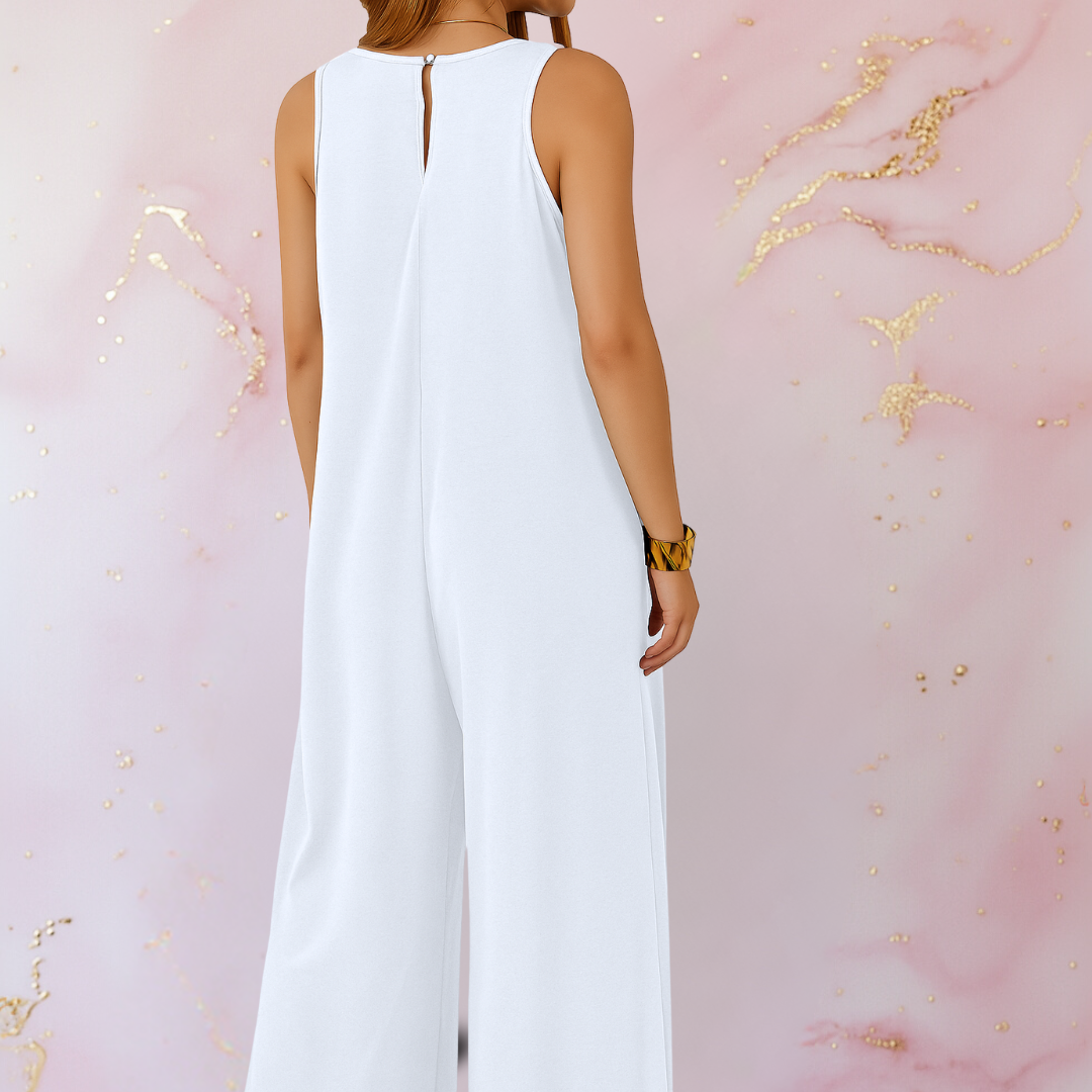 Wendy Comfortable jumpsuit with V-neck and wide legs