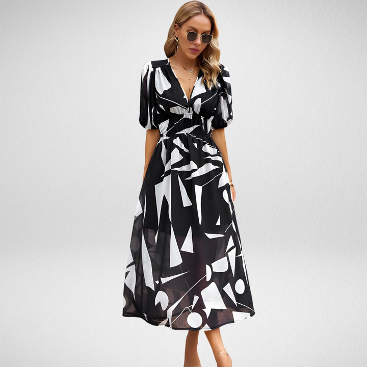 Stella Charming Dress With V-neck